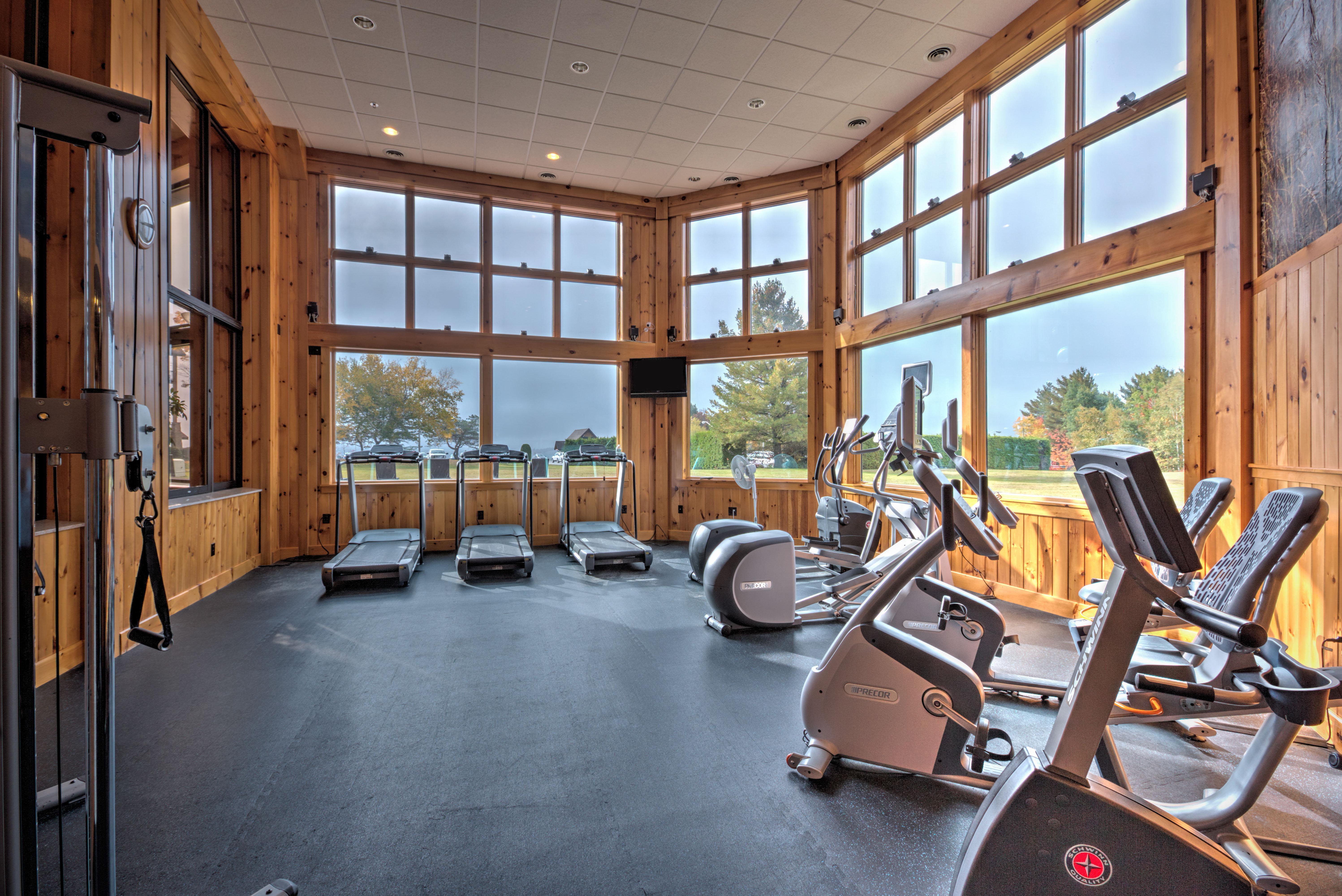 Crowne Plaza Lake Placid By Ihg Екстериор снимка