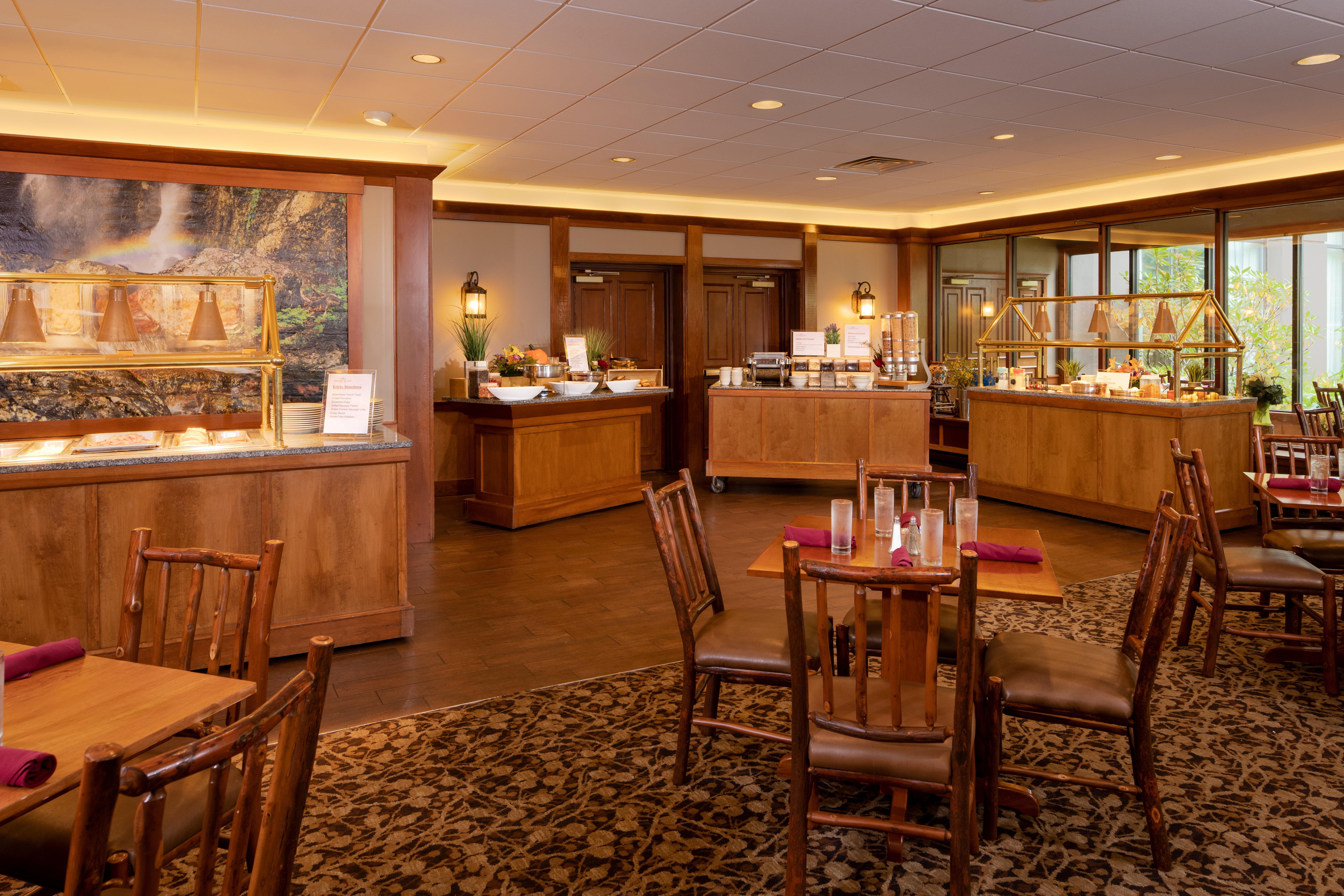 Crowne Plaza Lake Placid By Ihg Екстериор снимка