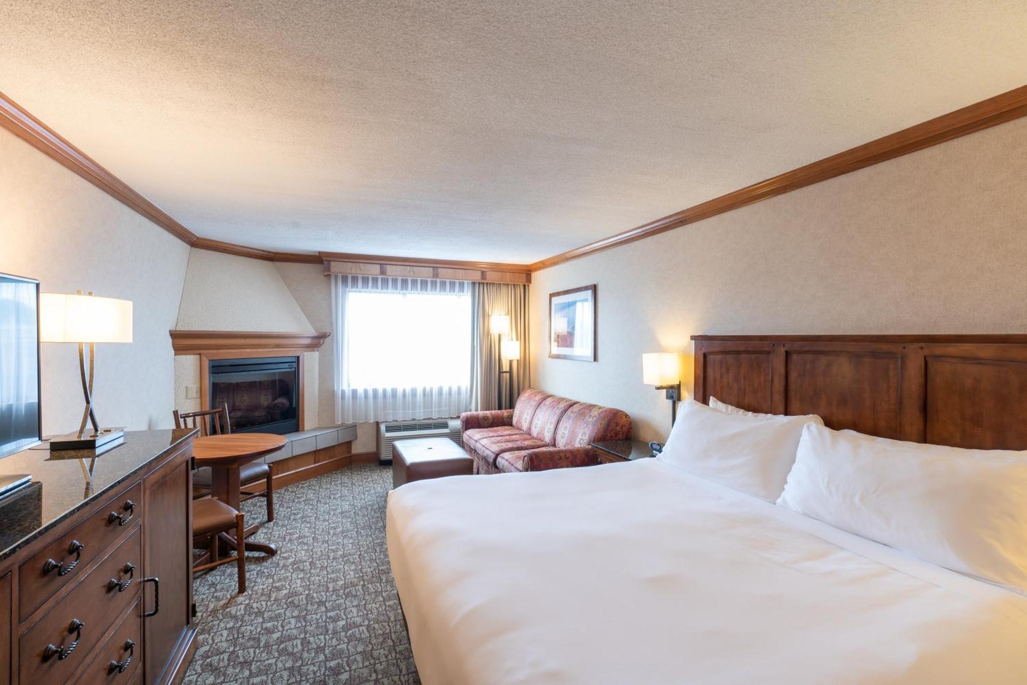Crowne Plaza Lake Placid By Ihg Екстериор снимка